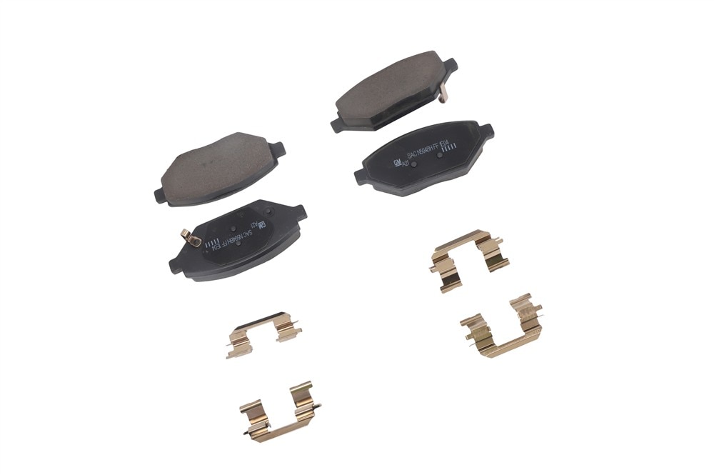 GM Genuine Parts Front Disc Brake Pad Set with Clips