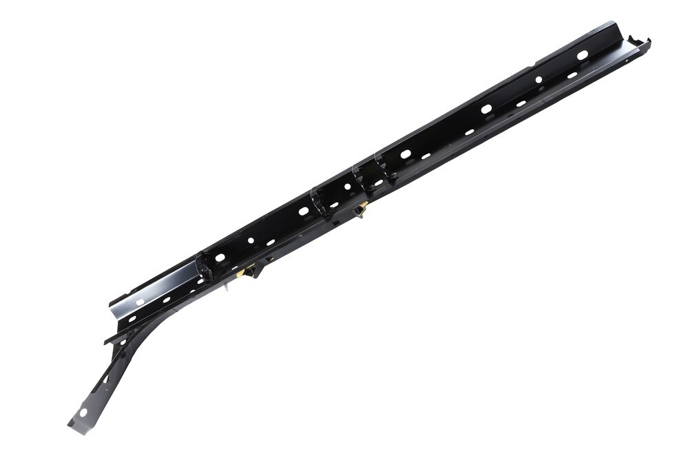 GM Genuine Parts Passenger Side Rocker Outer Panel Reinforcement