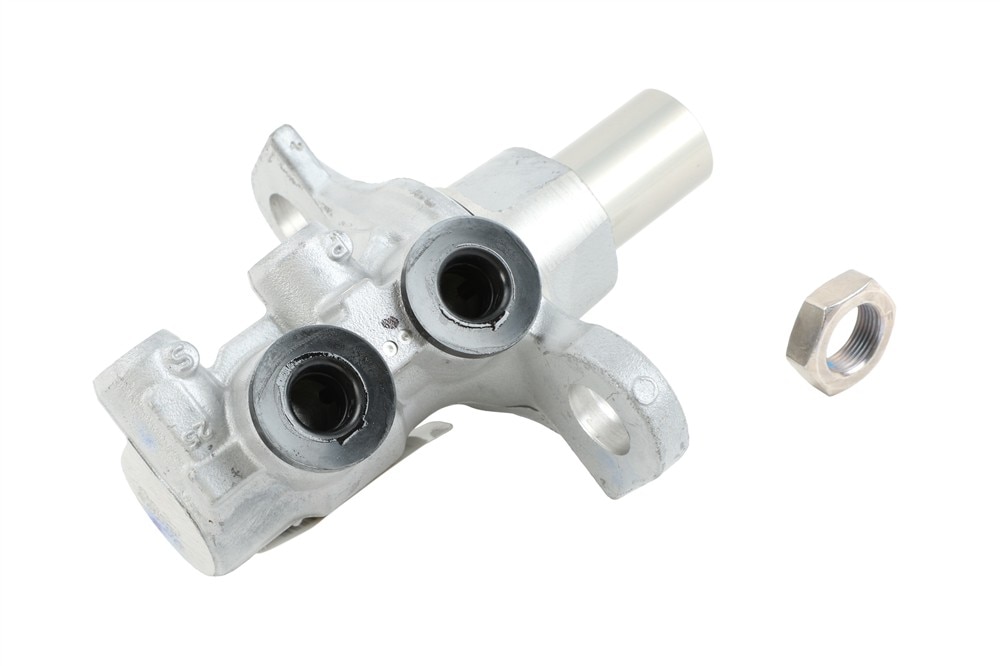 GM Genuine Parts Brake Master Cylinder