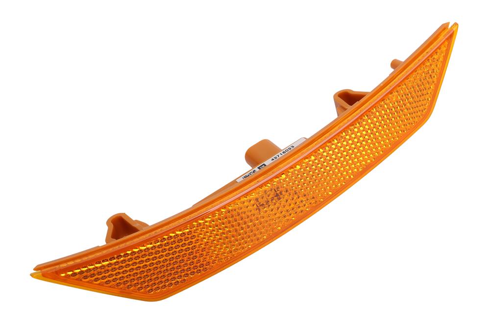 Chevrolet GM Genuine Parts LED Front Driver Side Marker Lamp