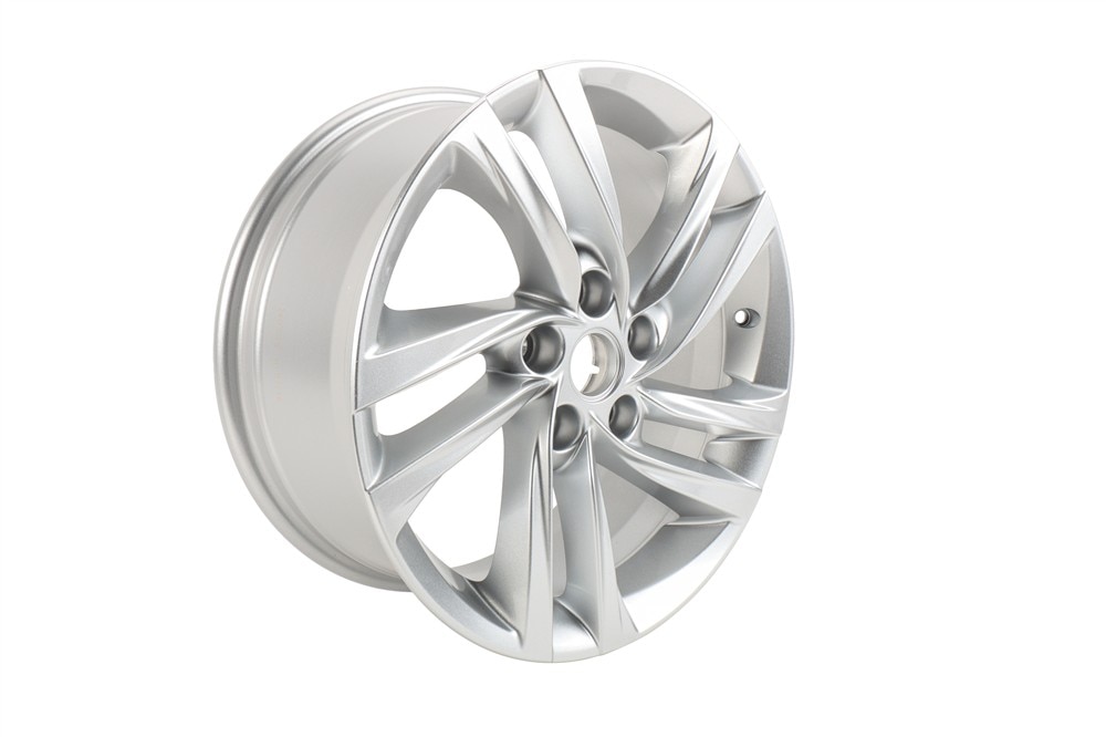 GM Genuine Parts Bright Silver 10-Spoke Front and Rear Wheel