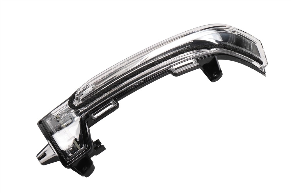 GM Genuine Parts Passenger Side Rearview Mirror Turn Signal Lamp