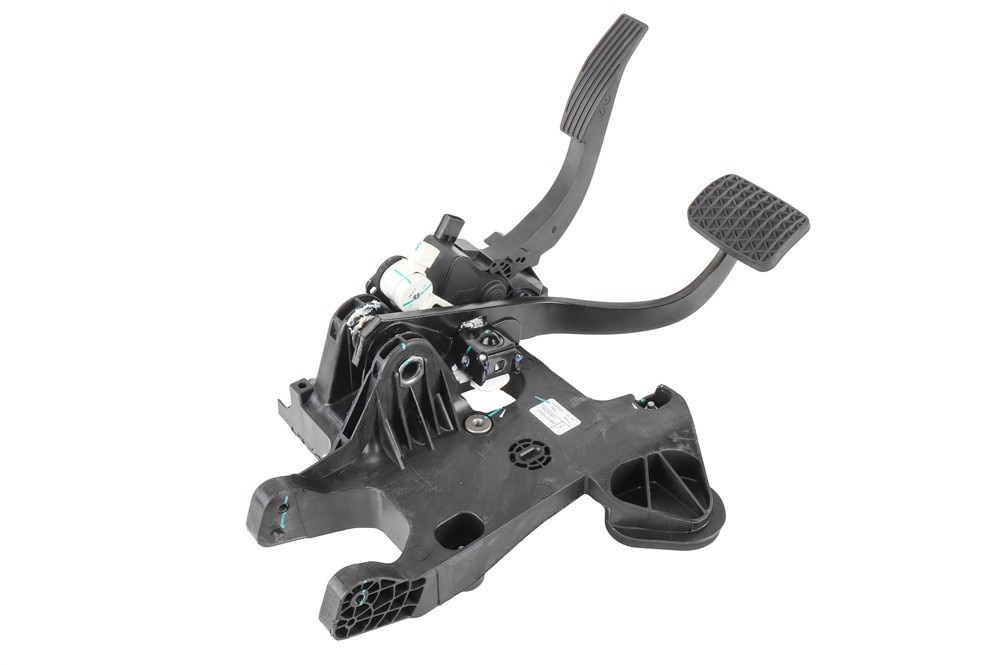 GM Genuine Parts Brake and Accelerator Pedal