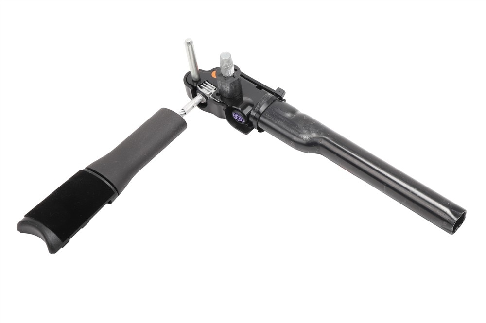 GM Genuine Parts Jet Black Driver Seat Belt Anchor Plate Tensioner