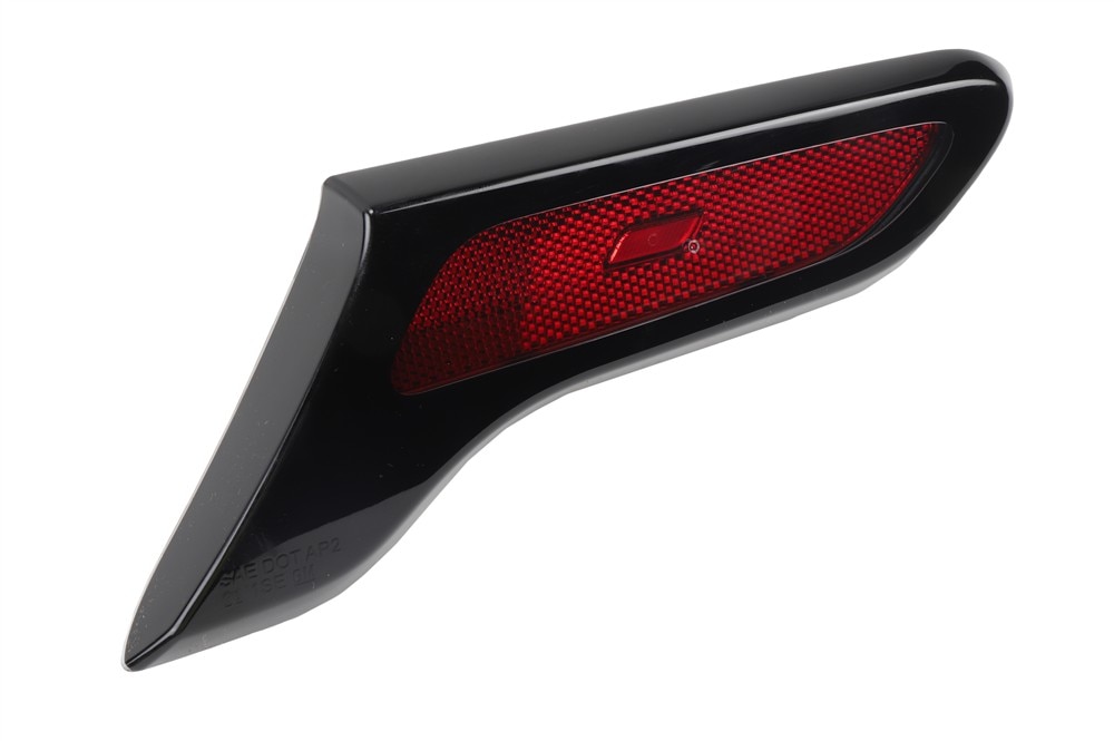 GM Genuine Parts Rear Passenger Side Body Structure Auxiliary Signal Lamp