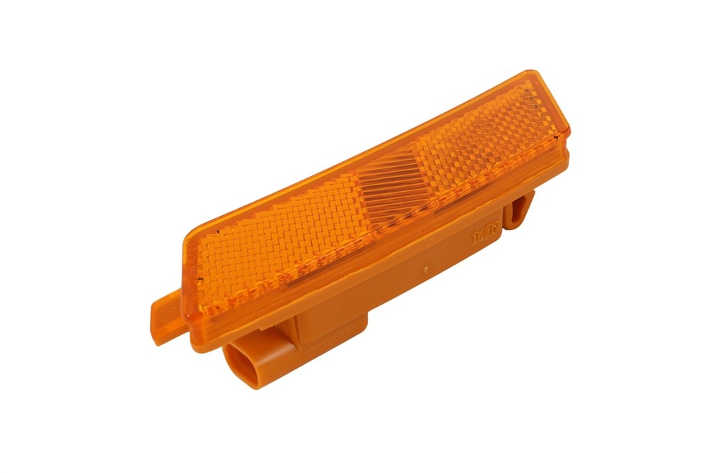 GM Genuine Parts Front Passenger Side Marker Lamp