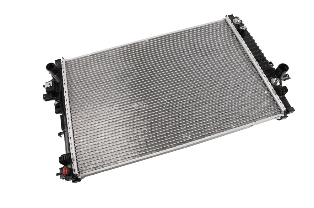 GM Genuine Parts Engine Radiator
