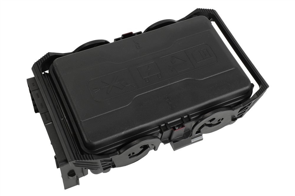 GM Genuine Parts Engine Wiring Harness Junction Block