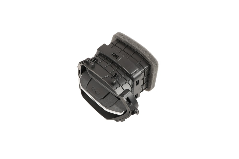 GM Genuine Parts Exterior Bright Chrome Driver Side Instrument Panel Outer Air Outlet