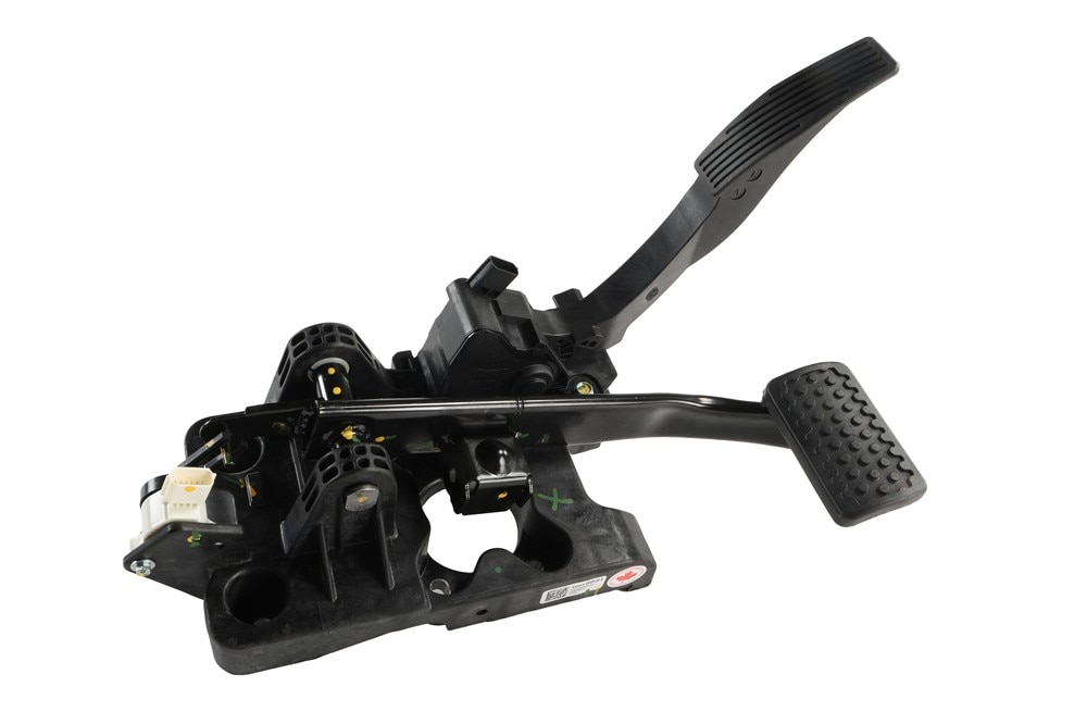 GM Genuine Parts Brake and Accelerator Pedal with Bracket