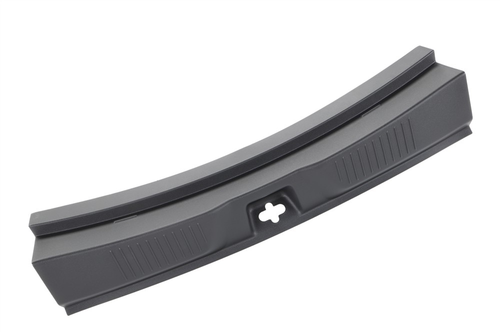 GM Genuine Parts Jet Black Liftgate Sill Garnish Molding