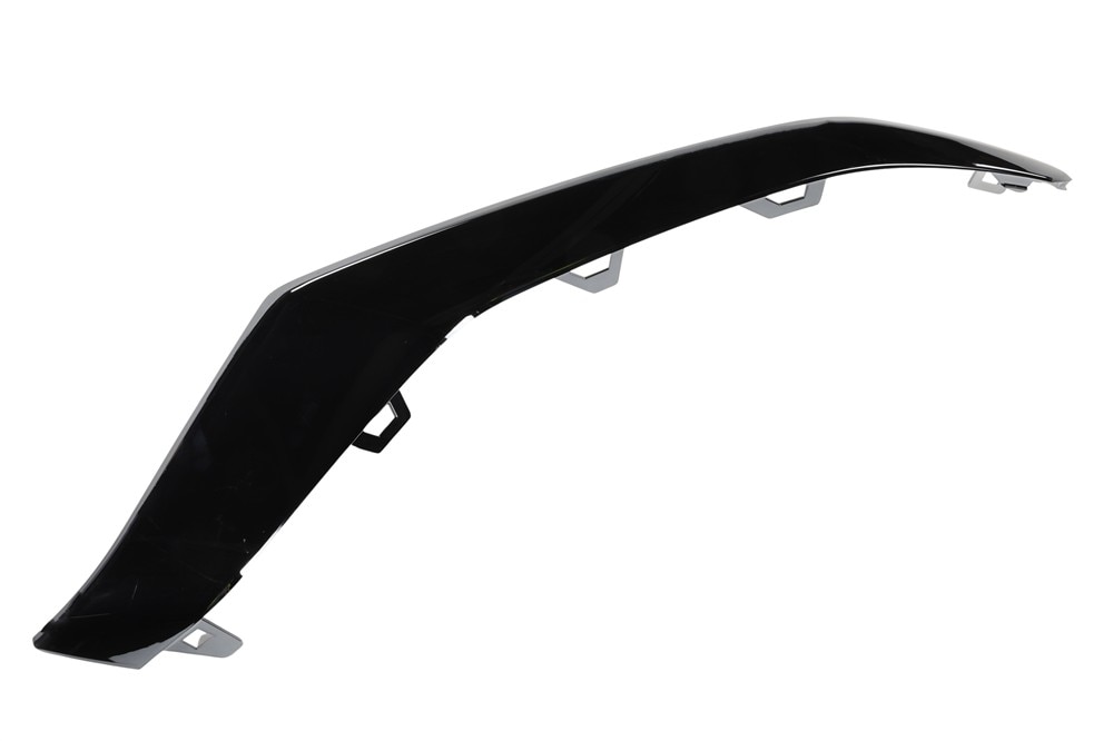 GM Genuine Parts Front Passengers Side Bumper Fascia Lower Molding