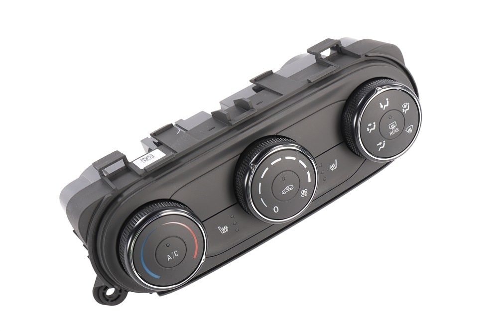GM Genuine Parts Heater and Air Conditioning Control with Cable Control (Programming Required)