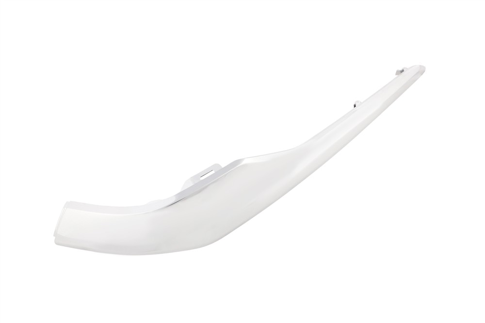 GM Genuine Parts Galvano Silver Rear Passengers Side Bumper Fascia Molding