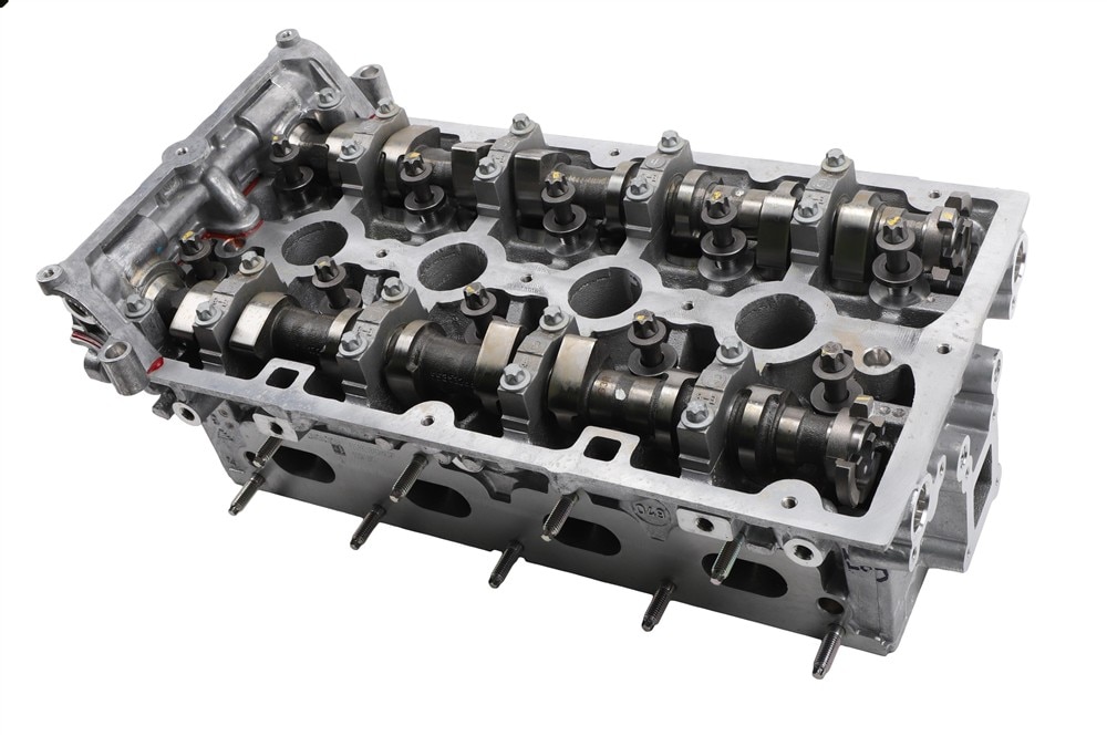 GM Genuine Parts Cylinder Head with Valves