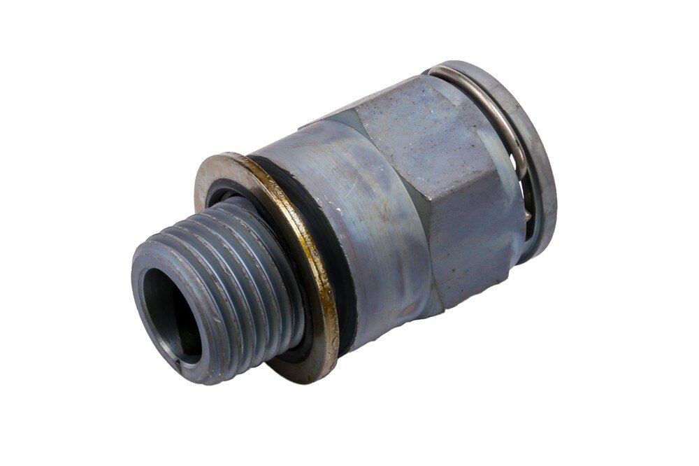 GM Genuine Parts Engine Oil Cooler Fitting