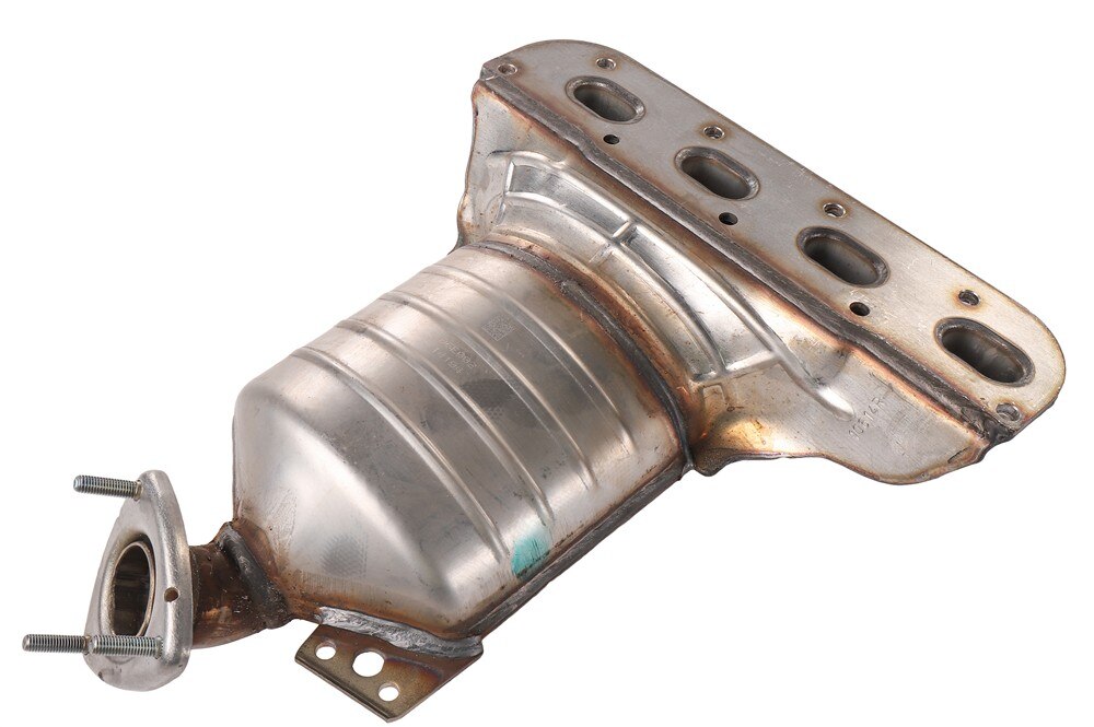 GM Genuine Parts Exhaust Manifold with 3-Way Catalytic Converter, Flange, and Studs
