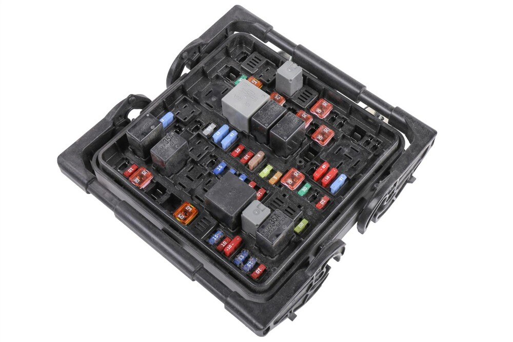 GM Genuine Parts Engine Wiring Harness Junction Block