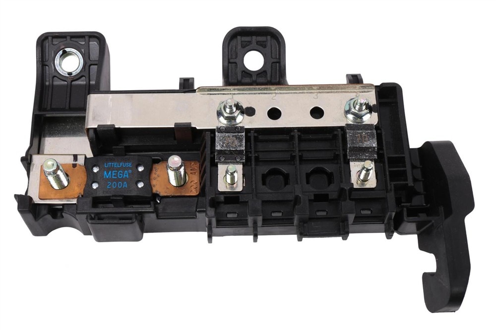 GM Genuine Parts Battery Distribution Engine Compartment Fuse Block