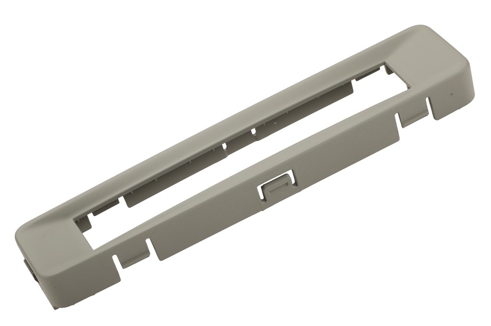 GM Genuine Parts Platinum USB Receptacle Bezel