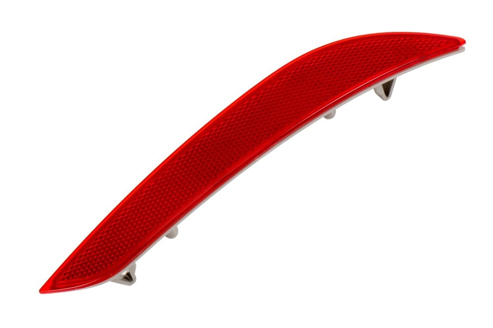 GM Genuine Parts Passenger Side Rear Bumper Reflector