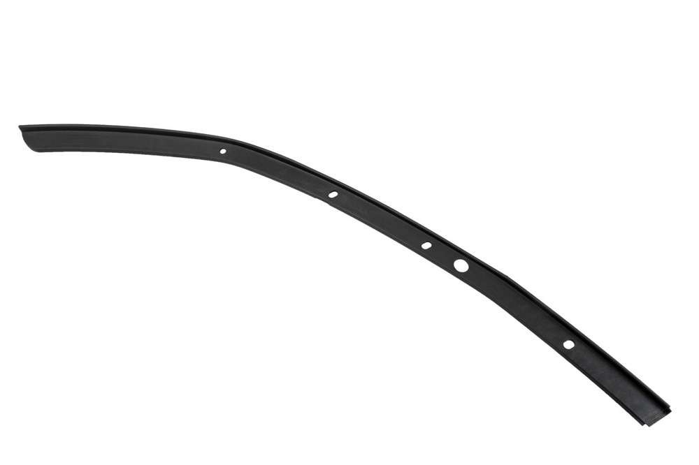GM Genuine Parts Front Driver Side Bumper Fascia Upper Molding