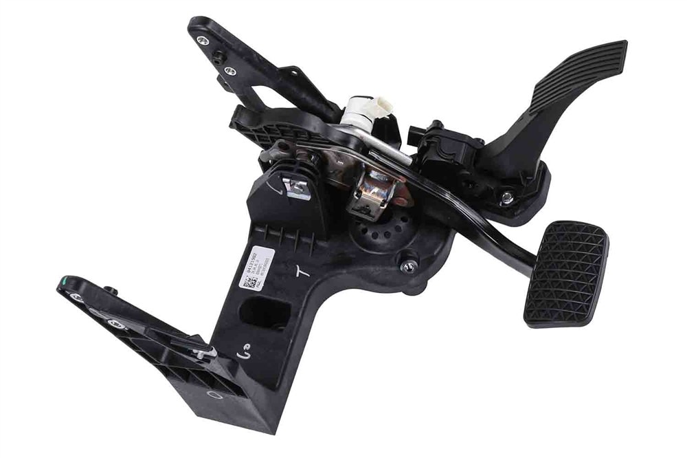 GM Genuine Parts Brake and Accelerator Pedal