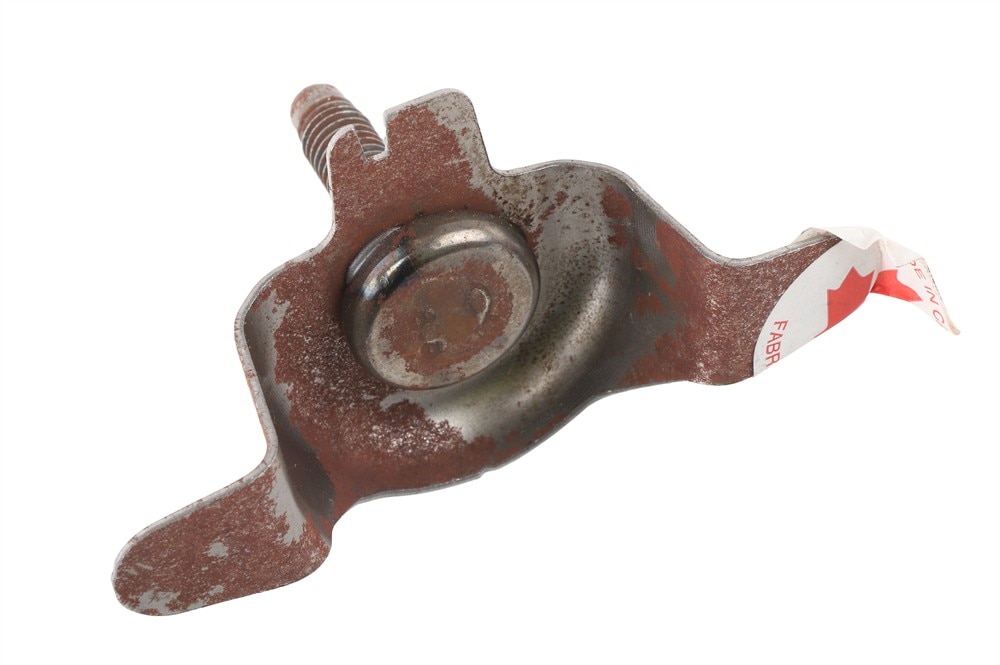 GM Genuine Parts Passenger Side 12 Volt Accessory Power Outlet Bracket
