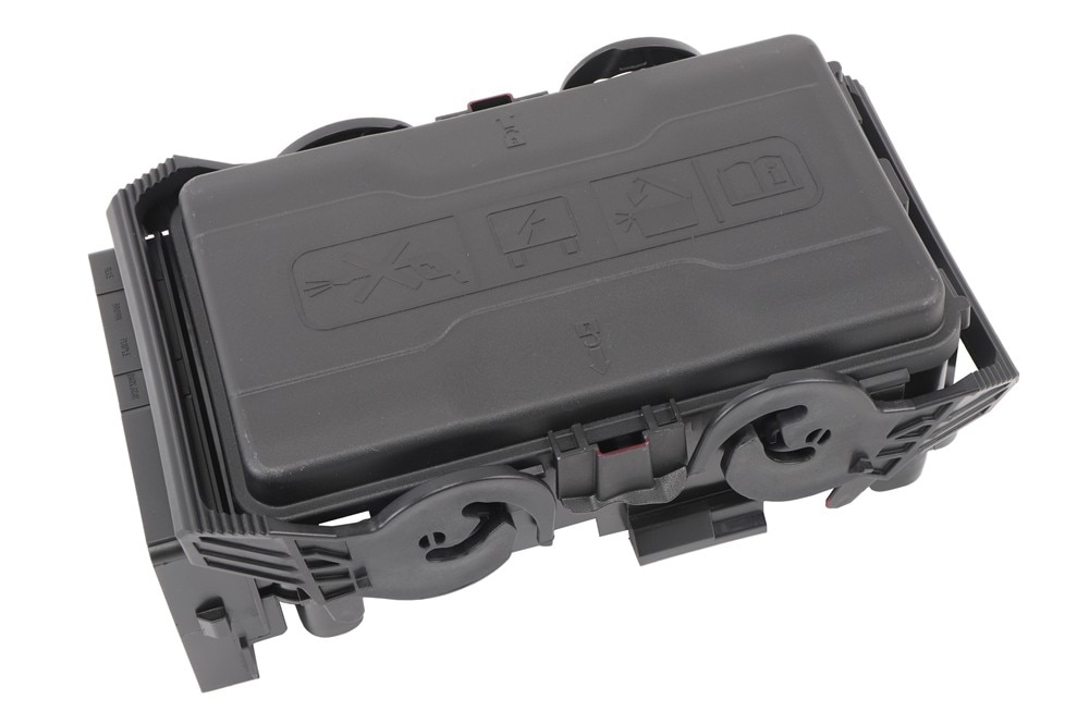 GM Genuine Parts Engine Wiring Harness Junction Block