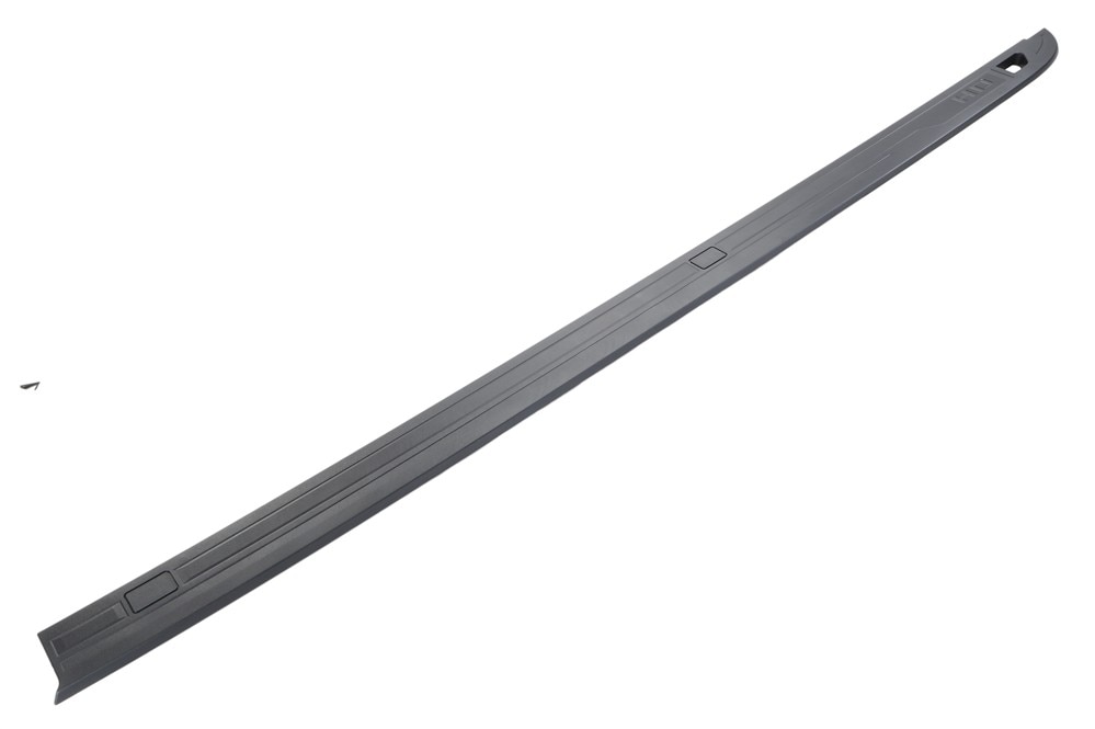 GM Genuine Parts Black Driver Side Pickup Box Side Upper Molding