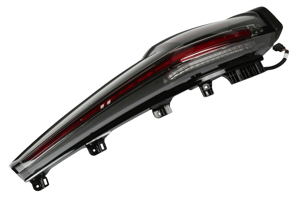 GM Genuine Parts Rear Passenger Side Body Structure Stop Lamp