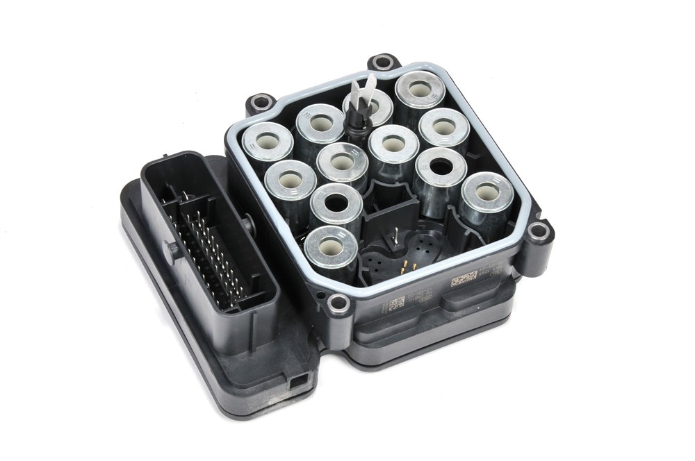 GM Genuine Parts Electronic Brake Control Module with Bolts (Programming Required)
