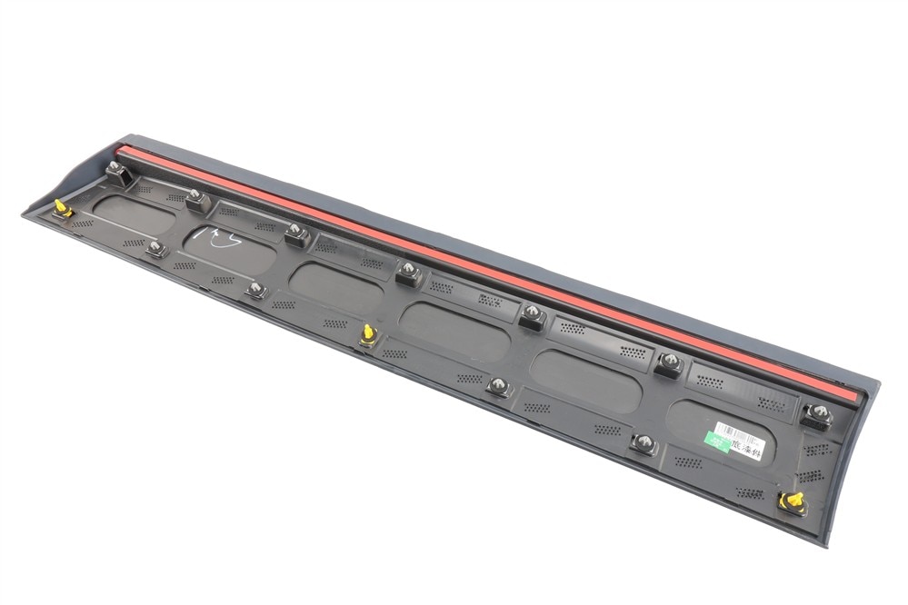 GM Genuine Parts Passenger Side Door Molding | 84257189 | GM Parts