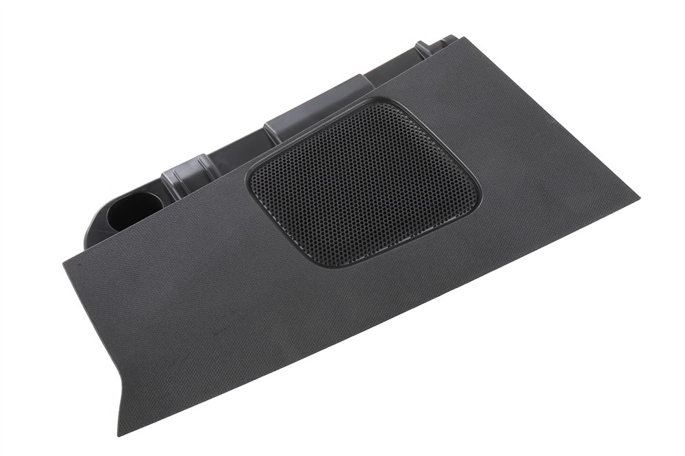 GM Genuine Parts Jet Black Passenger Side Body Rear Corner Upper Garnish Molding