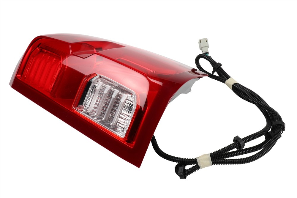 GM Genuine Parts Rear Passenger Side Body Structure Stop Lamp