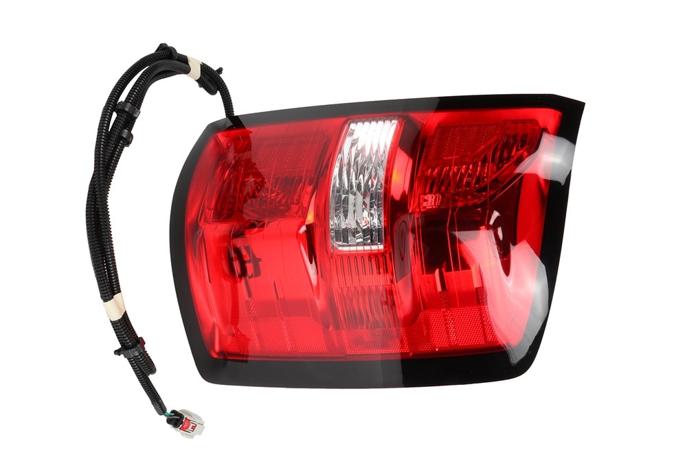 GM Genuine Parts Rear Passenger Side Body Structure Stop Lamp