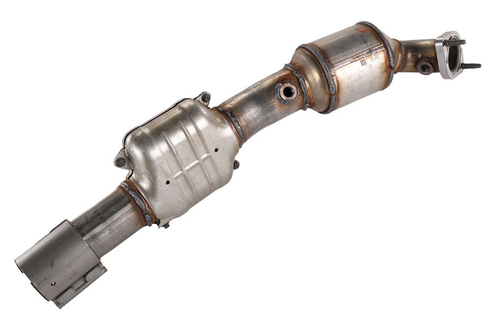 GM Genuine Parts Passenger Side Three-Way Catalytic Converter