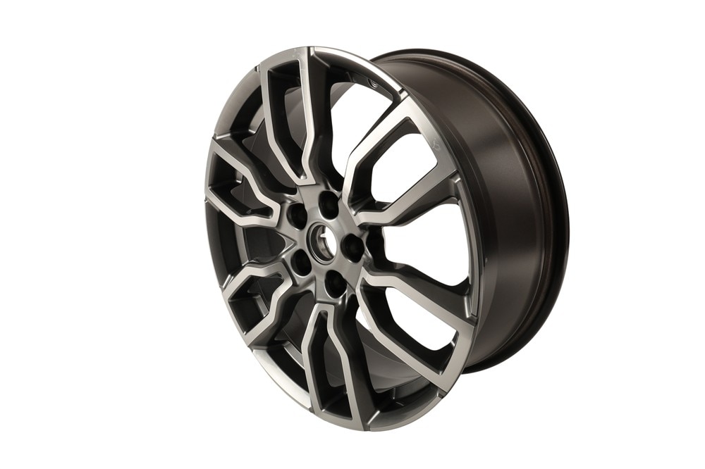GM Genuine Parts 19x7.5in Aluminum Front and Rear Wheel | 84348869