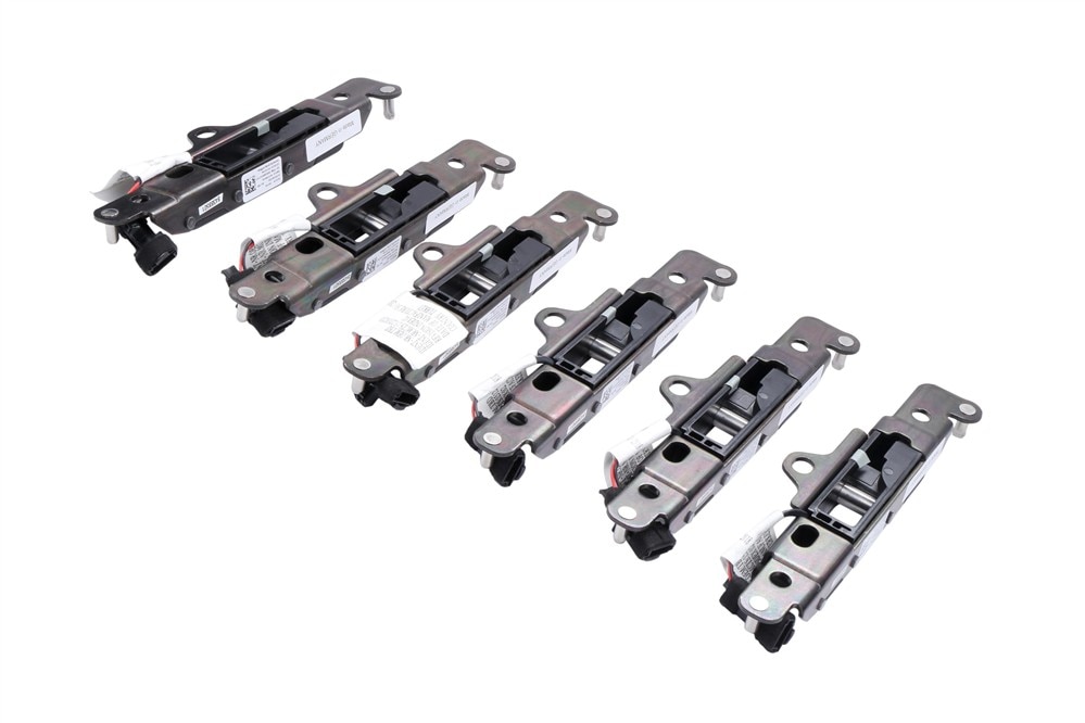 GM Genuine Parts Driver Side Folding Top Front Latch Striker