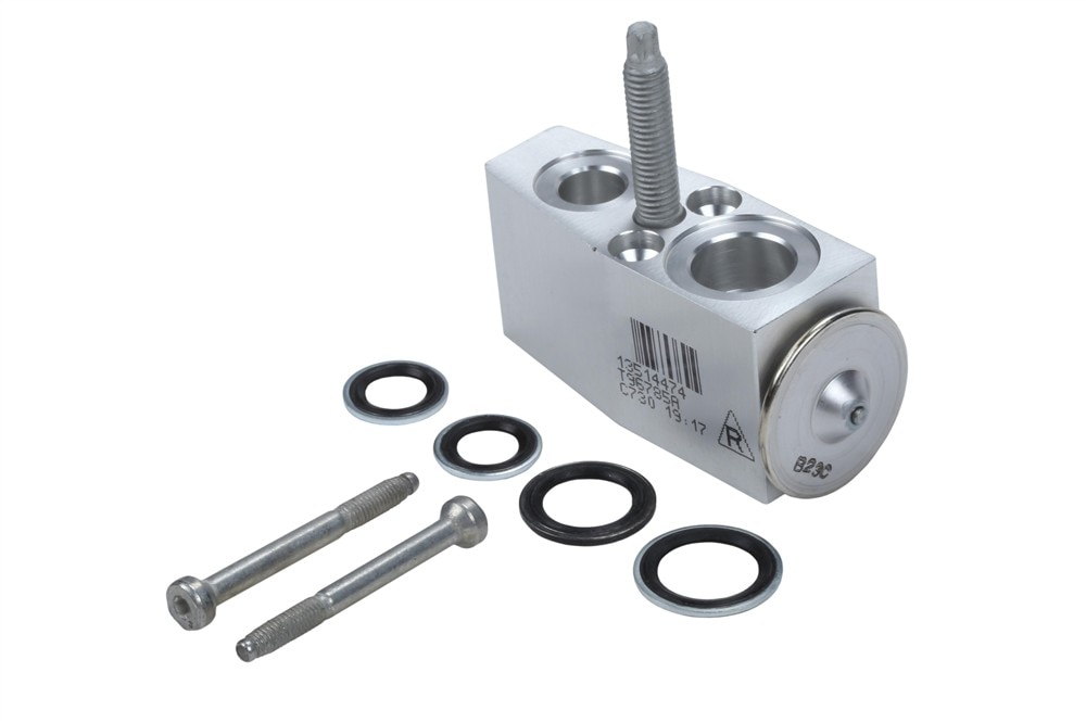 GM Genuine Parts Air Conditioning Thermal Expansion Valve Kit with Tube Seals, Valve Seals, Valve, Stud, and Bolts
