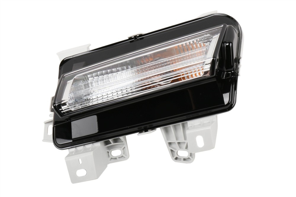 GM Genuine Parts Front Passenger Side Turn Signal Lamp