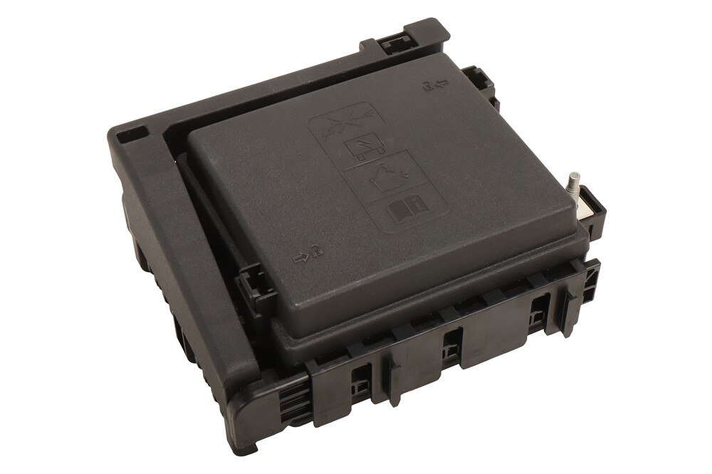 GM Genuine Parts Engine Wiring Harness Junction Block (Programming Required)