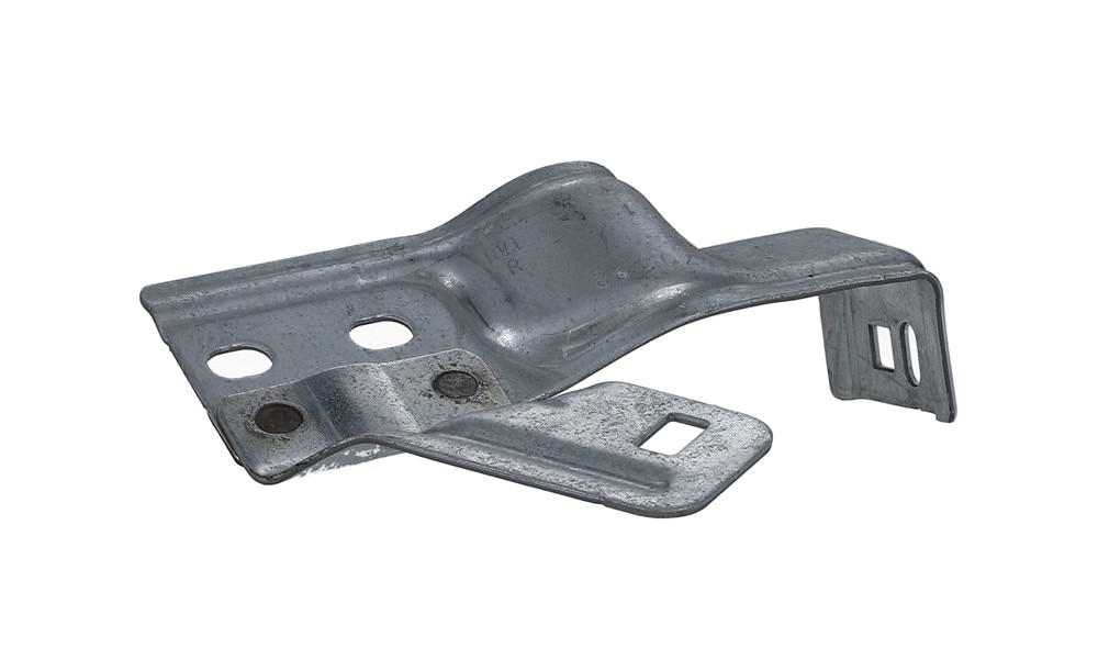 GM Genuine Parts Passenger Side Headlamp Bracket