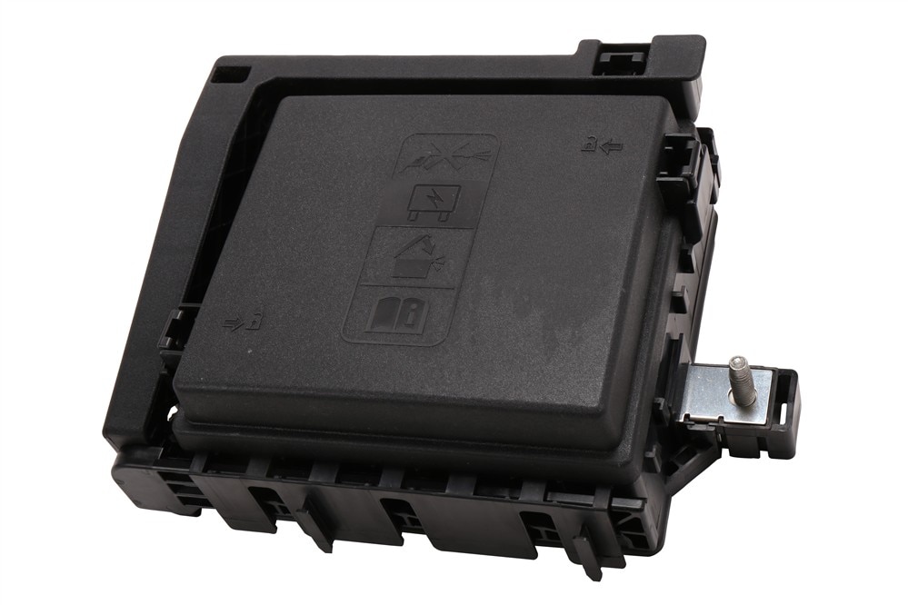 GM Genuine Parts Engine Wiring Harness Junction Block (Programming Required)