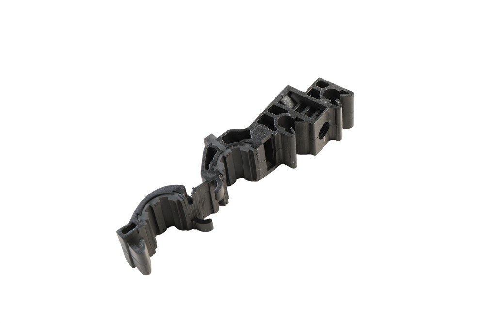 GM Genuine Parts Front Brake Pipe Retainer