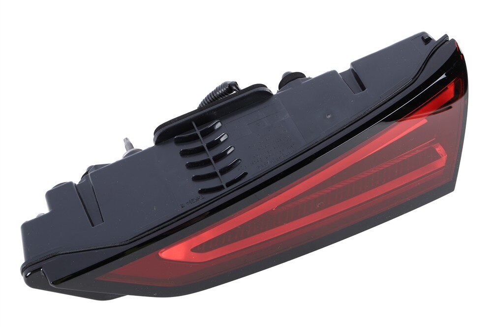 GM Genuine Parts Rear Passenger Side Turn Signal Lamp