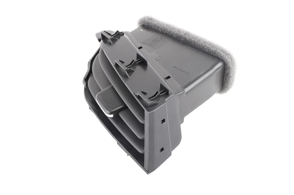 GM Genuine Parts Passenger Side Instrument Panel Center Air Outlet