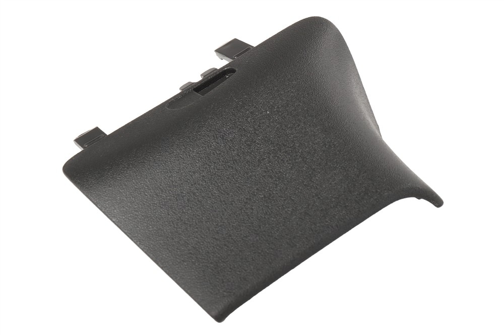GM Genuine Parts Jet Black Steering Wheel Airbag Access Hole Cover (Right)