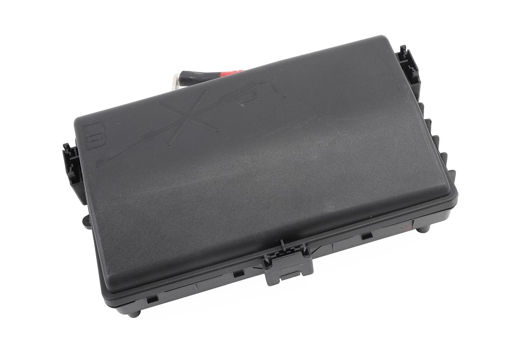 GM Genuine Parts Front Compartment Fuse Block