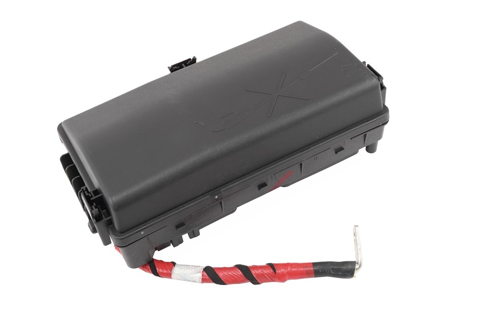 GM Genuine Parts Front Compartment Fuse Block